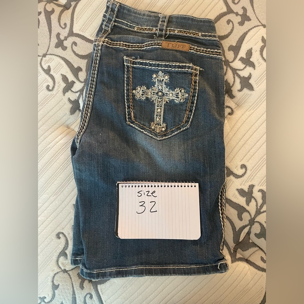 Cowgirl tuff Bermuda shorts